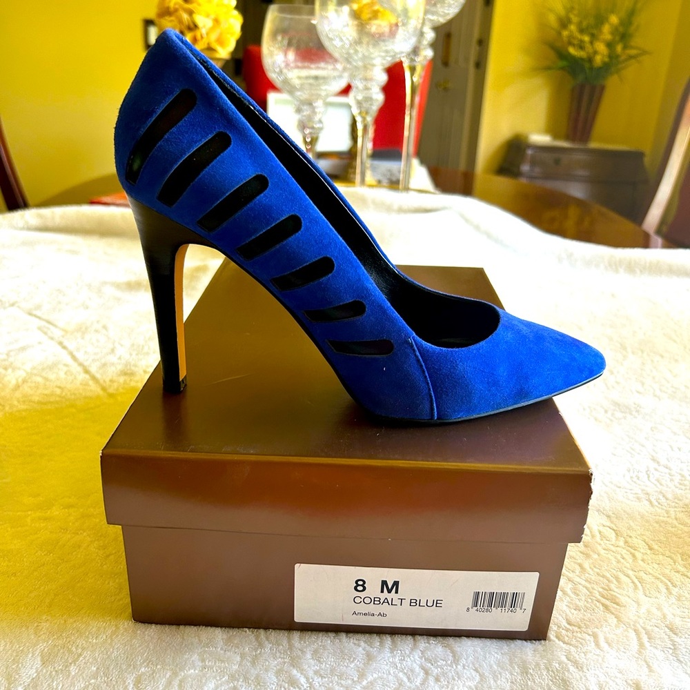 Don’t mess with your blue suede shoes!!
